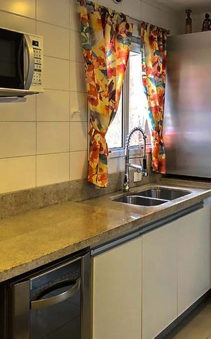 Apartamento à venda com 135m², 3 quartos e 2 vagas Apartamento à venda com 135m², 3 quartos e 2 vagasCozinha
