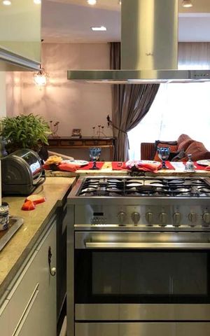 Apartamento à venda com 135m², 3 quartos e 2 vagas Apartamento à venda com 135m², 3 quartos e 2 vagasCozinha