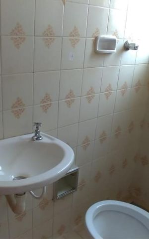 Apartamento para alugar com 260m², 3 quartos e 2 vagas Apartamento para alugar com 260m², 3 quartos e 2 vagasBanheiro de Serviço
