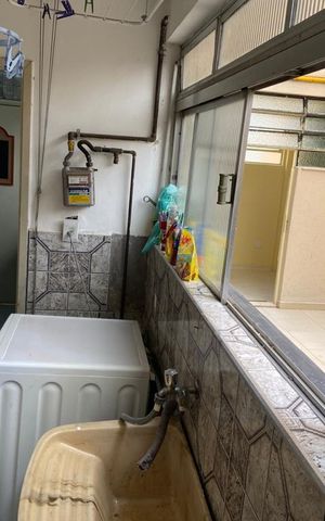 Apartamento à venda com 89m², 2 quartos e sem vaga Apartamento à venda com 89m², 2 quartos e sem vagaArea Serviço