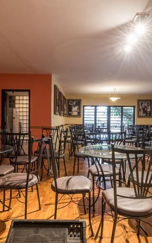 Casa para alugar com 1000m², 5 quartos e 3 vagas Casa para alugar com 1000m², 5 quartos e 3 vagasSala