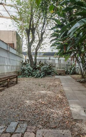Casa para alugar com 1000m², 5 quartos e 3 vagas Casa para alugar com 1000m², 5 quartos e 3 vagasQuintal