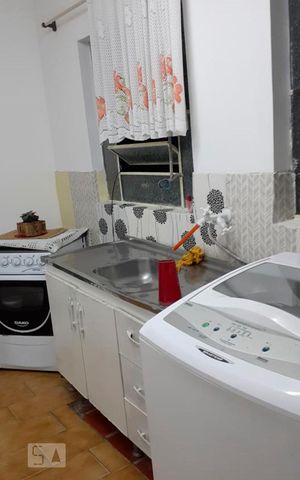 Casa à venda com 380m², 3 quartos e 3 vagas Casa à venda com 380m², 3 quartos e 3 vagasLavanderia