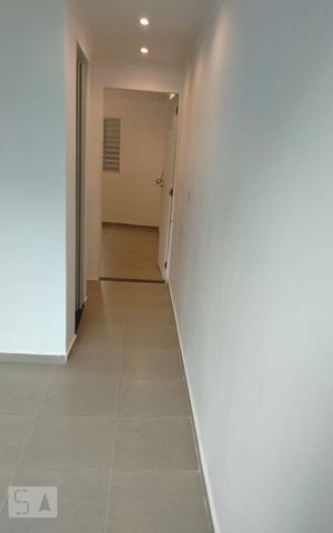 Casa à venda com 82m², 2 quartos e sem vaga Casa à venda com 82m², 2 quartos e sem vagaCorredor do piso superior