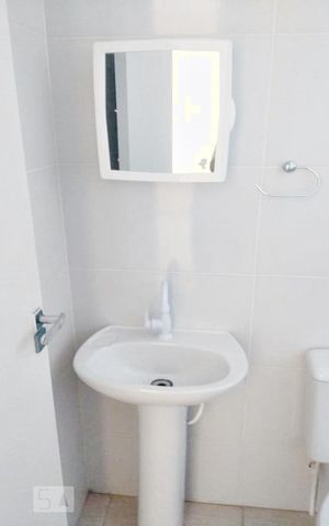 Apartamento para alugar com 36m², 1 quarto e sem vaga Apartamento para alugar com 36m², 1 quarto e sem vagaBanheiro