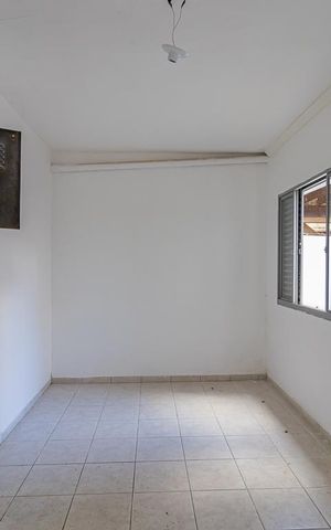 Casa à venda com 190m², 3 quartos e 2 vagas Casa à venda com 190m², 3 quartos e 2 vagasQuarto Edícula