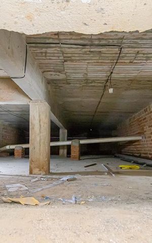 Casa à venda com 190m², 3 quartos e 2 vagas Casa à venda com 190m², 3 quartos e 2 vagasPorão