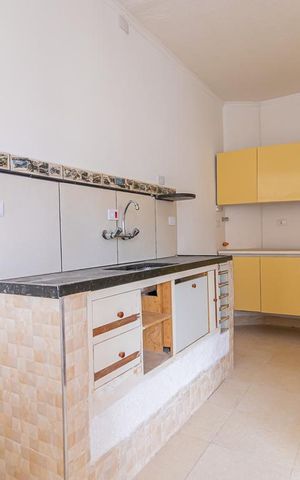 Casa à venda com 190m², 3 quartos e 2 vagas Casa à venda com 190m², 3 quartos e 2 vagasCozinha