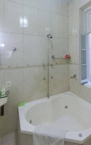 Casa para alugar com 180m², 4 quartos e sem vagaBanheiro