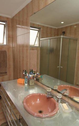 Apartamento à venda com 296m², 3 quartos e 2 vagasBanheiro