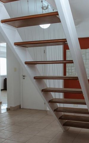 Apartamento à venda com 210m², 4 quartos e 2 vagasDetalhe Sala