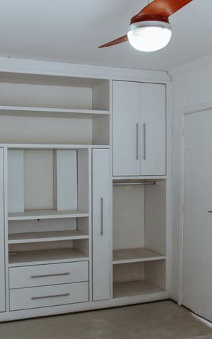 Apartamento à venda com 210m², 4 quartos e 2 vagasQuarto - Armários