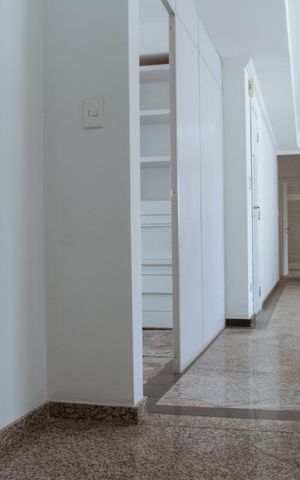 Apartamento à venda com 210m², 4 quartos e 2 vagasCorredor