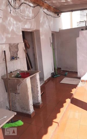 Casa para alugar com 60m², 1 quarto e sem vaga Casa para alugar com 60m², 1 quarto e sem vagaÁrea de Serviço