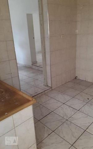 Casa para alugar com 60m², 1 quarto e sem vaga Casa para alugar com 60m², 1 quarto e sem vagaCozinha
