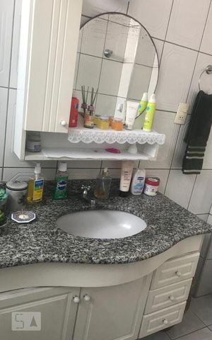 Apartamento à venda com 97m², 2 quartos e sem vaga Apartamento à venda com 97m², 2 quartos e sem vagaBanheiro