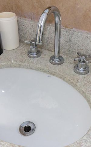 Apartamento à venda com 44m², 1 quarto e 1 vagaBanheiro Pia
