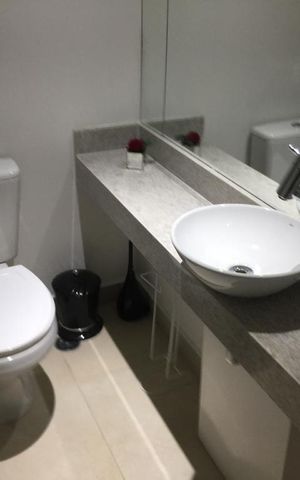 Apartamento à venda com 26m², 1 quarto e sem vaga Apartamento à venda com 26m², 1 quarto e sem vagaBanheiro