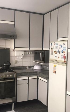Casa à venda com 700m², 4 quartos e 3 vagas Casa à venda com 700m², 4 quartos e 3 vagasCozinha
