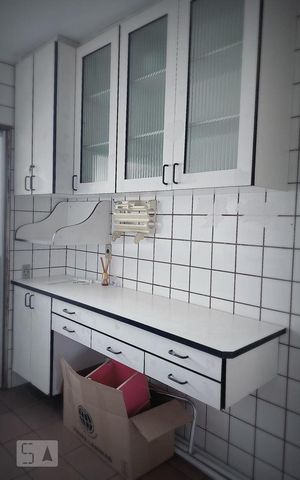 Apartamento à venda com 80m², 3 quartos e 2 vagasCozinha