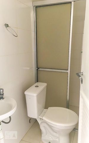 Apartamento para alugar com 111m², 3 quartos e 2 vagas Apartamento para alugar com 111m², 3 quartos e 2 vagasBanheiro Serviço