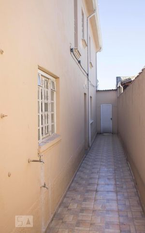 Casa para alugar com 200m², 3 quartos e 1 vagaCorredor