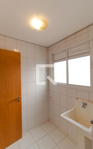 Apartamento à venda com 84m², 3 quartos e 1 vaga Apartamento à venda com 84m², 3 quartos e 1 vagaÁrea de Serviço