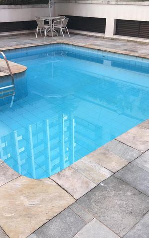 Apartamento à venda com 540m², 4 quartos e 4 vagas Apartamento à venda com 540m², 4 quartos e 4 vagasÁrea comum - Piscina