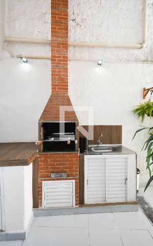 Casa à venda com 380m², 5 quartos e 4 vagas Casa à venda com 380m², 5 quartos e 4 vagasÁrea externa