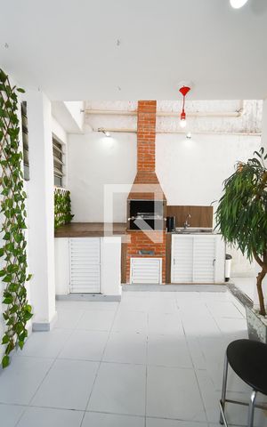 Casa à venda com 380m², 5 quartos e 4 vagas Casa à venda com 380m², 5 quartos e 4 vagasÁrea externa