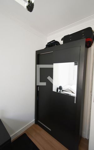 Casa à venda com 380m², 5 quartos e 4 vagas Casa à venda com 380m², 5 quartos e 4 vagasQuarto 1