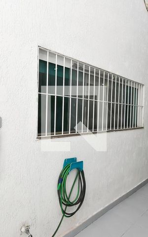 Casa à venda com 380m², 5 quartos e 4 vagas Casa à venda com 380m², 5 quartos e 4 vagasÁrea externa
