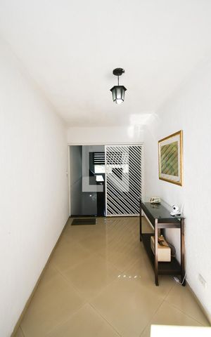 Casa à venda com 380m², 5 quartos e 4 vagas Casa à venda com 380m², 5 quartos e 4 vagasHall de entrada