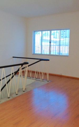 Casa à venda com 240m², 3 quartos e 8 vagas Casa à venda com 240m², 3 quartos e 8 vagasHall do Quartos