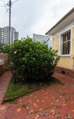 Casa para alugar com 156m², 2 quartos e 2 vagas Casa para alugar com 156m², 2 quartos e 2 vagasGaragem