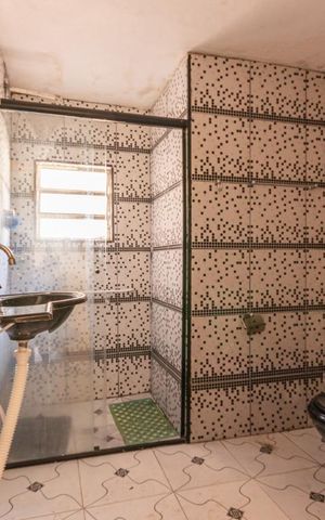 Casa para alugar com 120m², 2 quartos e 1 vaga Casa para alugar com 120m², 2 quartos e 1 vagaBanheiro