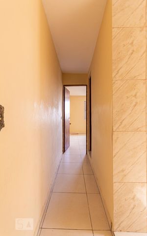 Casa para alugar com 120m², 2 quartos e 1 vaga Casa para alugar com 120m², 2 quartos e 1 vagaCorredor