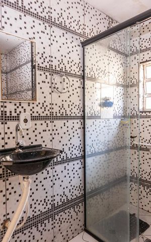 Casa para alugar com 120m², 2 quartos e 1 vaga Casa para alugar com 120m², 2 quartos e 1 vagaBanheiro
