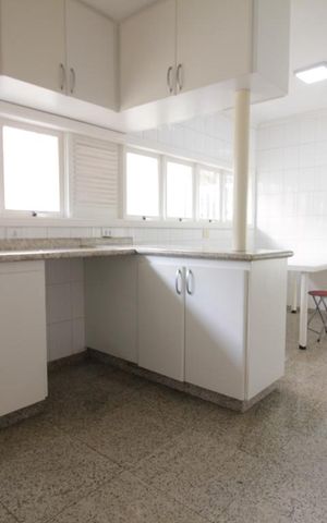Casa à venda com 350m², 4 quartos e 5 vagasCozinha