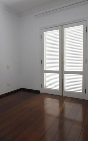 Casa à venda com 350m², 4 quartos e 5 vagasSuíte 3