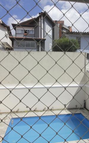 Casa à venda com 350m², 4 quartos e 5 vagasVista da suíte 2