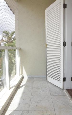 Casa à venda com 350m², 4 quartos e 5 vagasVaranda