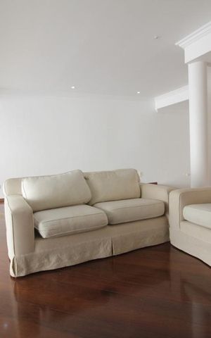 Casa à venda com 350m², 4 quartos e 5 vagasSala