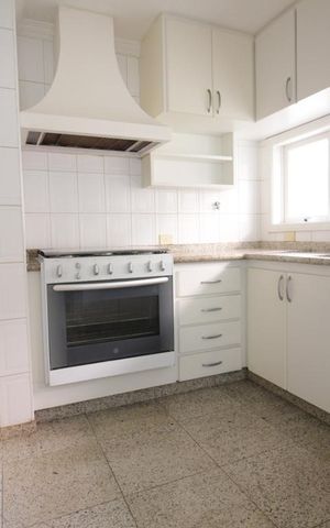 Casa à venda com 350m², 4 quartos e 5 vagasCozinha