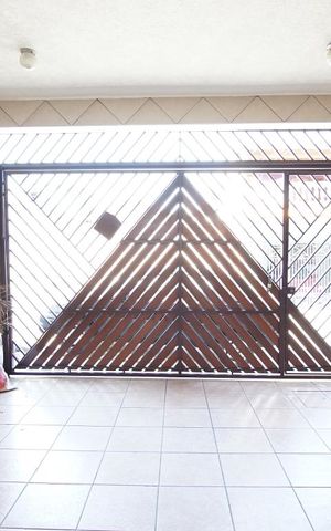 Casa à venda com 100m², 3 quartos e 2 vagasGaragem