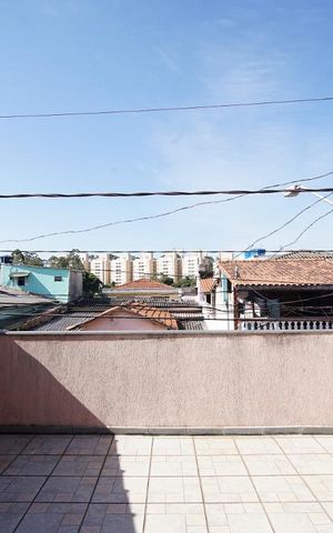 Casa à venda com 100m², 3 quartos e 2 vagasQuarto 1 - Varanda