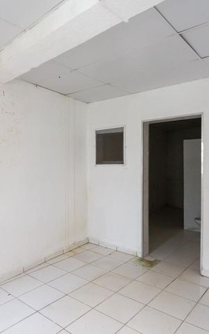 Casa para alugar com 210m², 4 quartos e 2 vagas Casa para alugar com 210m², 4 quartos e 2 vagasEdícula - Sala