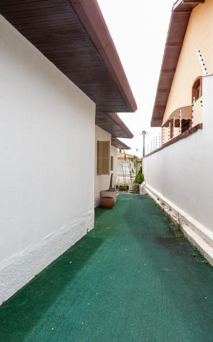 Casa para alugar com 210m², 4 quartos e 2 vagas Casa para alugar com 210m², 4 quartos e 2 vagasQuintal