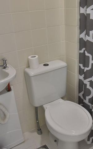 Apartamento para alugar com 321m², 5 quartos e 2 vagasBanheiro de Serviço