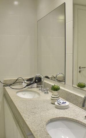 Apartamento para alugar com 321m², 5 quartos e 2 vagasBanheiro do Quarto 3